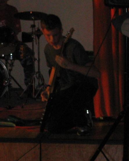 bassplaying.jpg